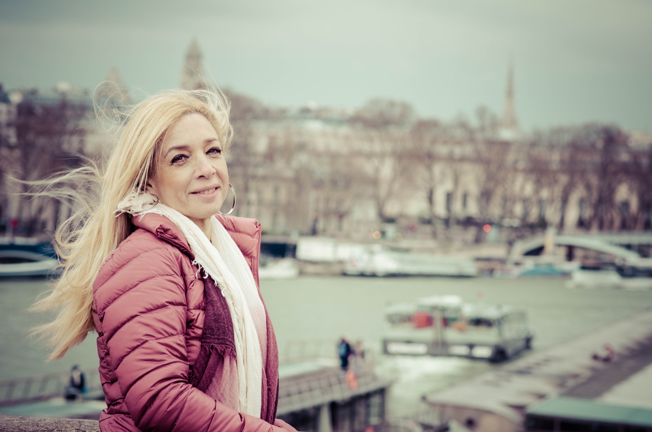 Retrato junto al Sena, París · Francia